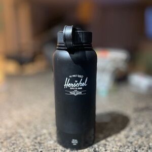 HERSCHEL SUPPLY COMPANY Bottle 32 oz